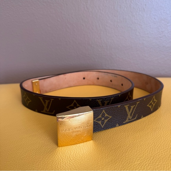 Louis Vuitton/Women/ Authentic Monogram Brown Leather Belt/ 80/32 - Picture 1 of 9